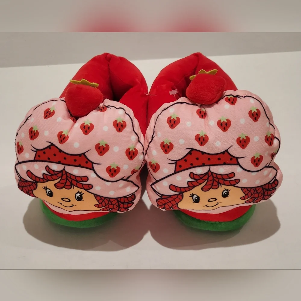 Strawberry Shortcake Character Slippere Youth XL Sz 4/5 Pink, Red And Green
